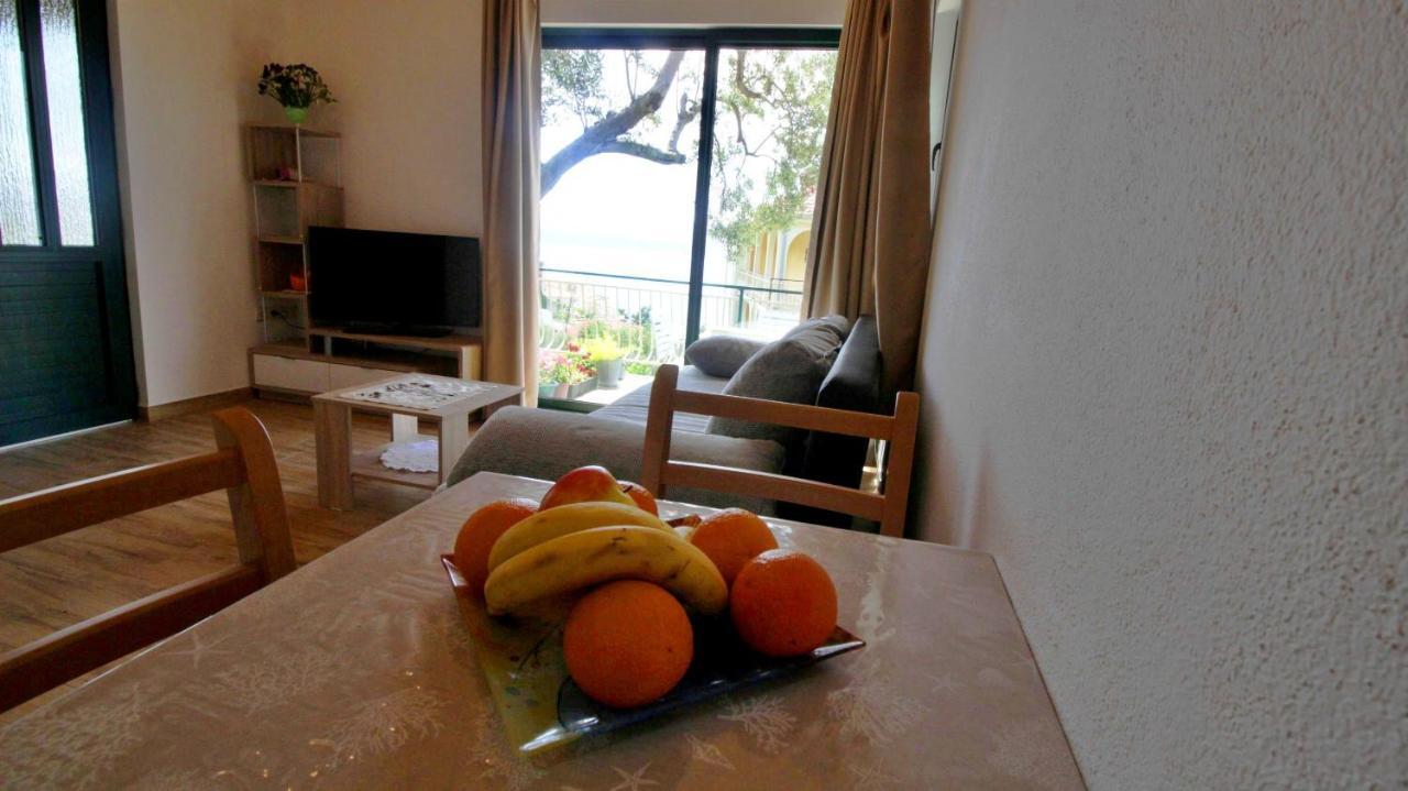 Holiday Home Jozo أوميس المظهر الخارجي الصورة