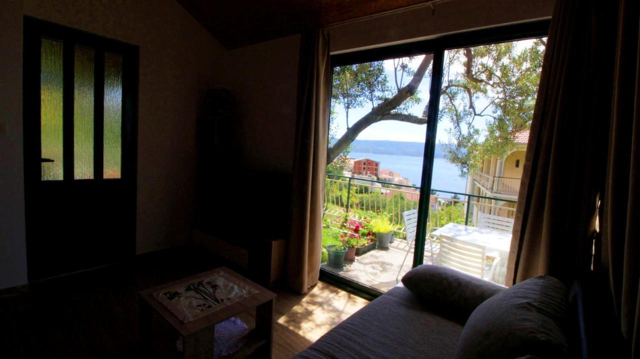 Holiday Home Jozo أوميس المظهر الخارجي الصورة