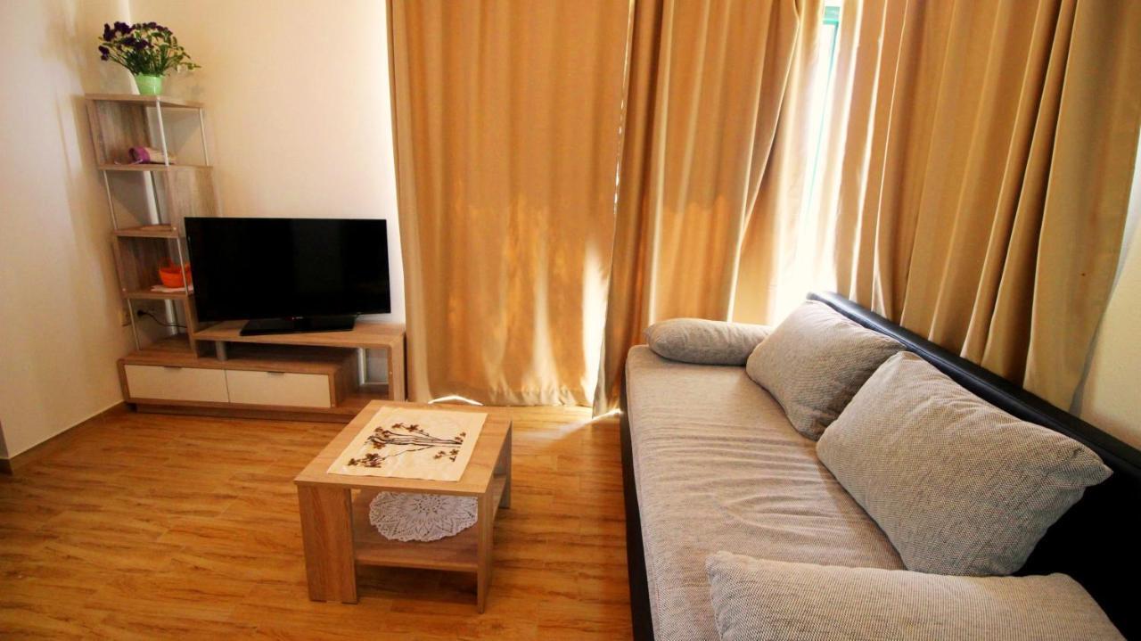 Holiday Home Jozo أوميس المظهر الخارجي الصورة