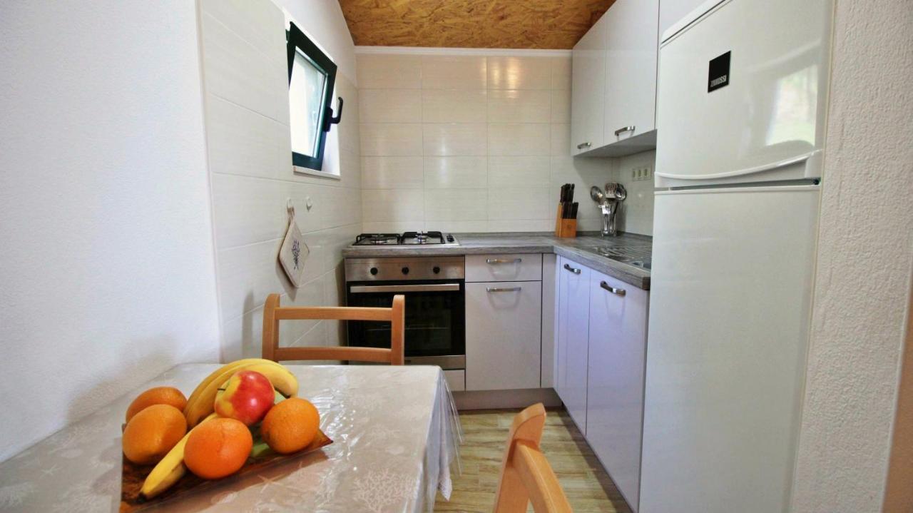 Holiday Home Jozo أوميس المظهر الخارجي الصورة
